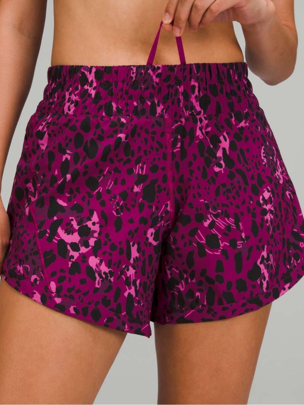 Lululemon Track That Mid-Rise Lined Short 5" Size 4